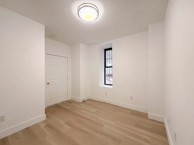 581 W 161st St #1 — Photo 5
