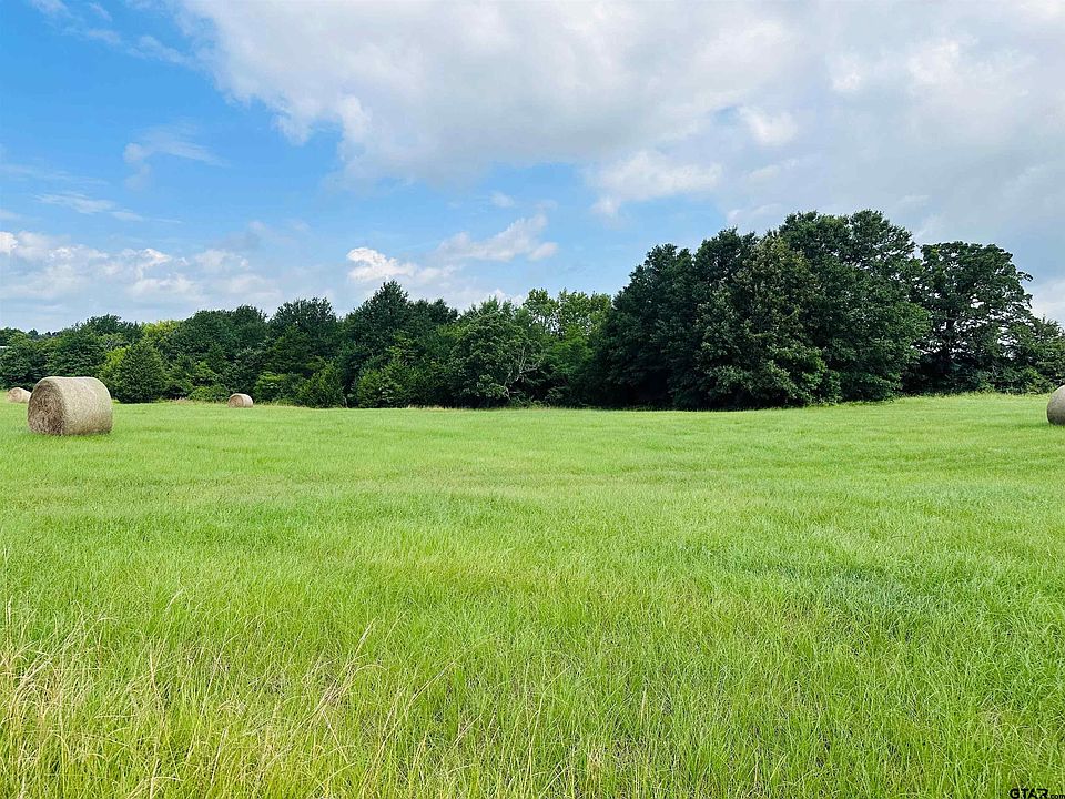 1st image of Belles Ln