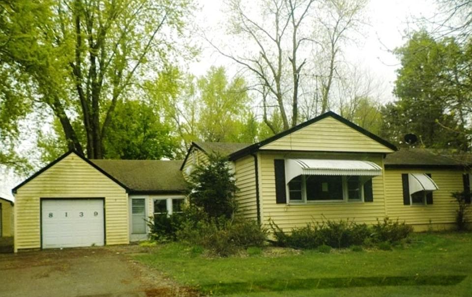 1st image of 8139 38th St N