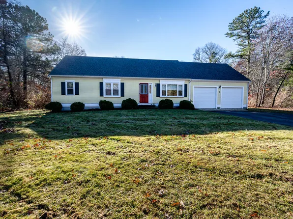 63 Triangle Circle, Sandwich, MA 02563