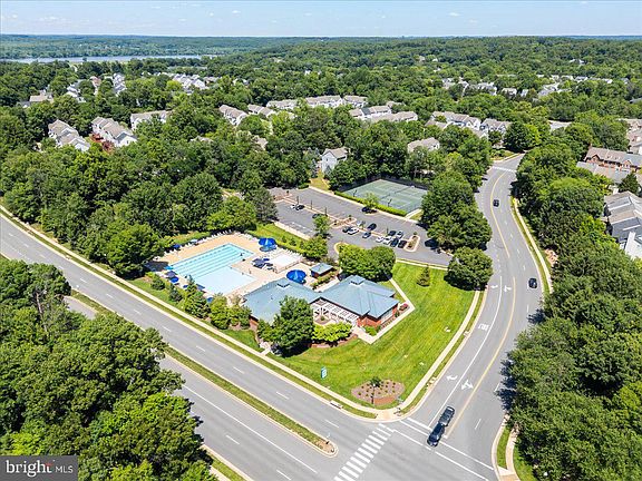 3rd image of 20680 Longbank Ct