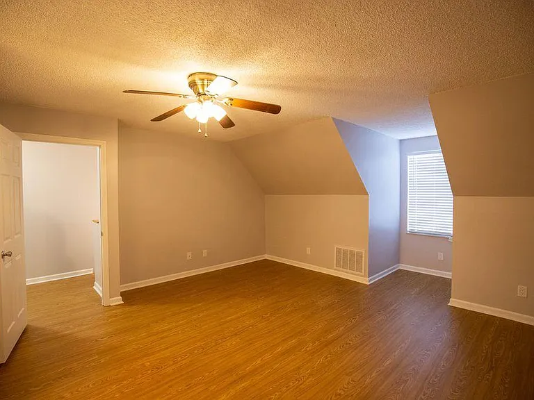 931 Bradley Bell Dr — Photo 16