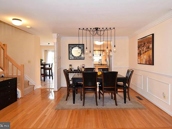 4th image of 1553 Templeton Pl