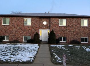 808 W 1st St, Grand Island, NE 68801
