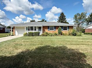 221 Beechwood Dr, Tiffin, OH 44883