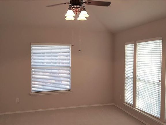 5th image of 11210 Clearstream Ln