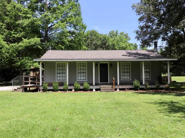 5038 Nelson Rd, Livonia, LA 70755