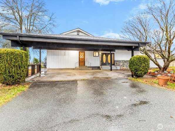 369 14th St, Blaine, WA 98230