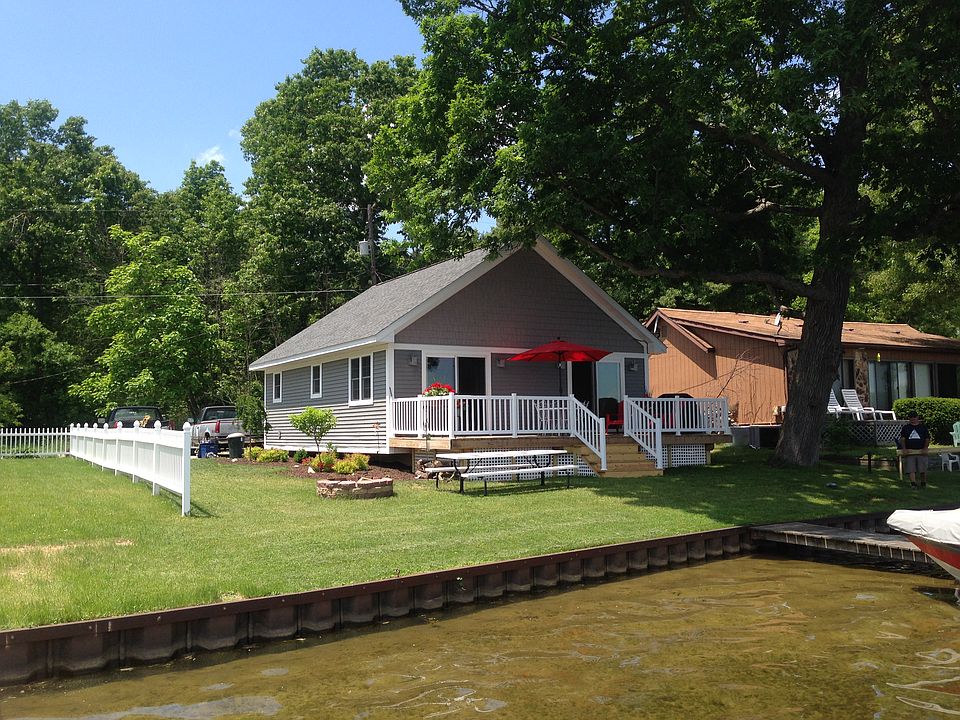 1st image of 3001 W Shore Dr