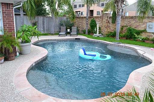 2nd image of 2119 Avenida La Quinta St