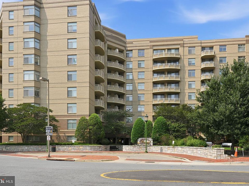 1st image of 7111 Woodmont Ave APT 106