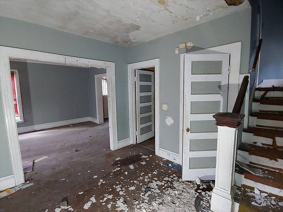3rd image of 130 Hope Ave