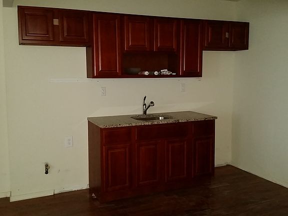 3rd image of 1329 Taylor Ave #1