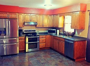 235 7th St, Jesup, IA 50648