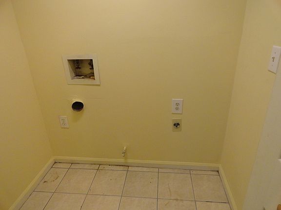 2nd image of 3390 Eastwood Trl