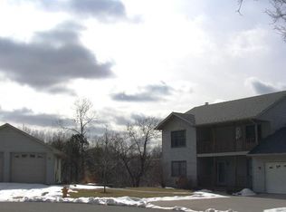 623 Danielson Dr, Red Wing, MN 55066