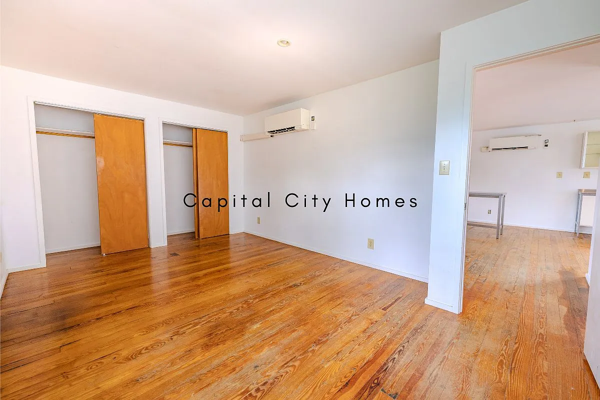 1 bed, 900 sqft, $1,200 — Photo 3