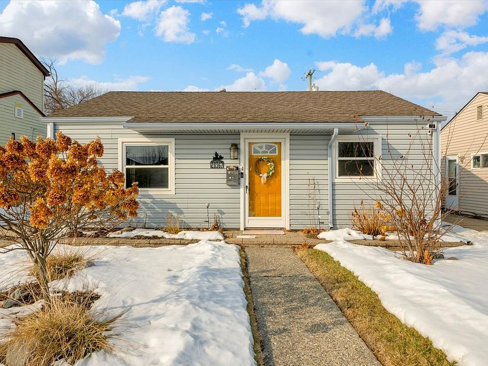 1st image of 28367 Rosemont St