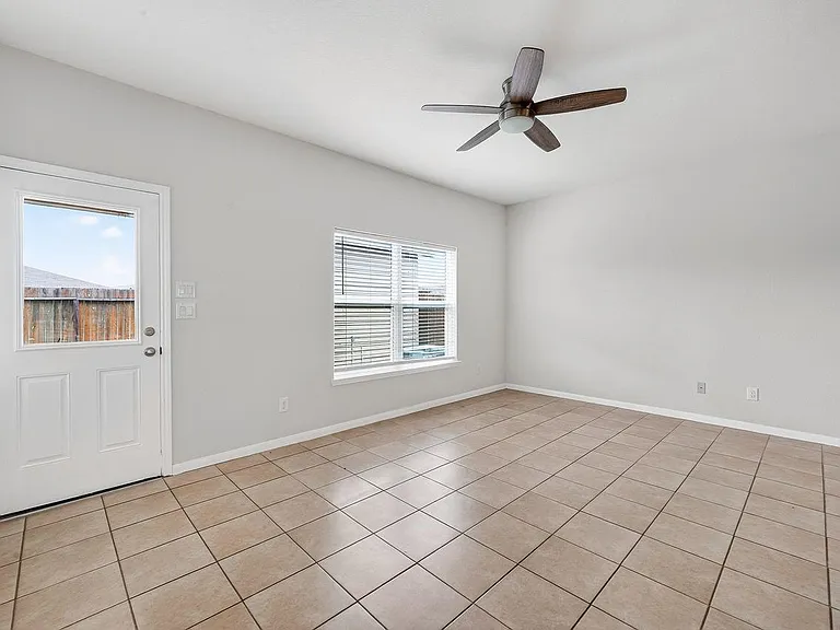 228 Elm Patch Dr — Photo 22