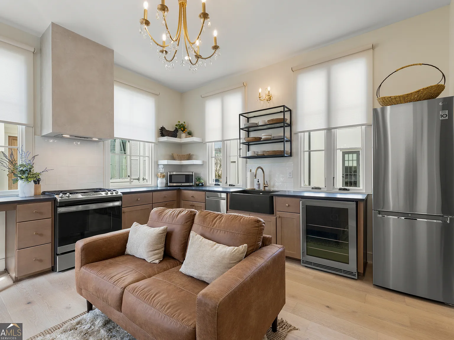2 bed, 2.0 bath, 928 sqft, $4,500 — Photo 4