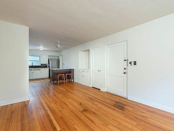 3rd image of 279 Kimberly Ave APT 6