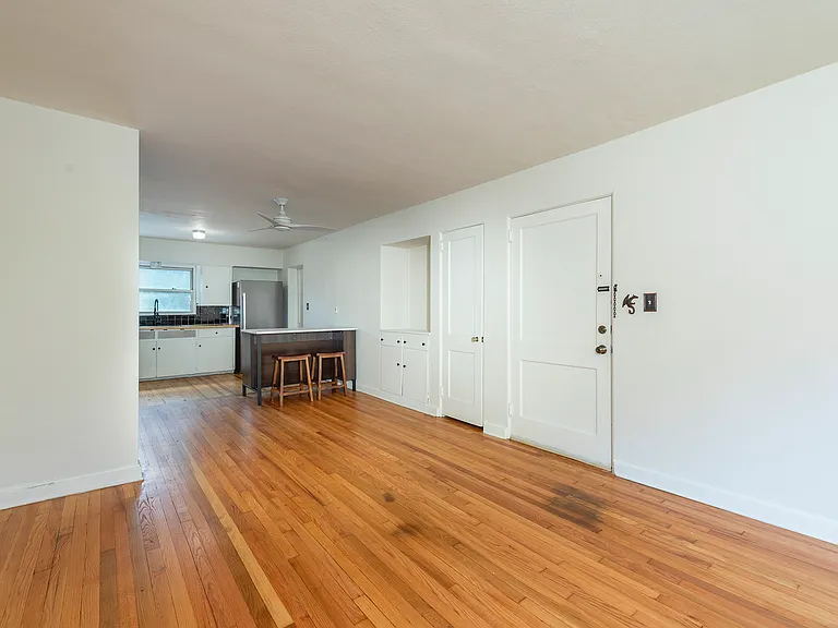 279 Kimberly Ave #6 — Photo 3