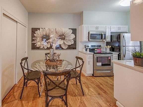 5th image of 25 Marina Lakes Dr