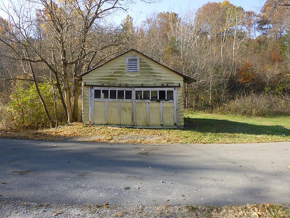 5th image of 2580 Harp Pike