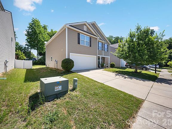2nd image of 5329 Park Brook Dr