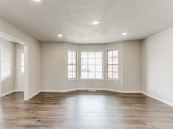 3rd image of 4019 NW 58th St