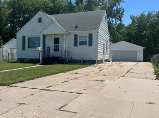 1395 E 2nd St, Fremont, NE 68025