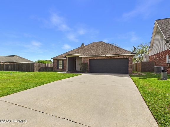 2nd image of 435 Chemin Metairie Rd