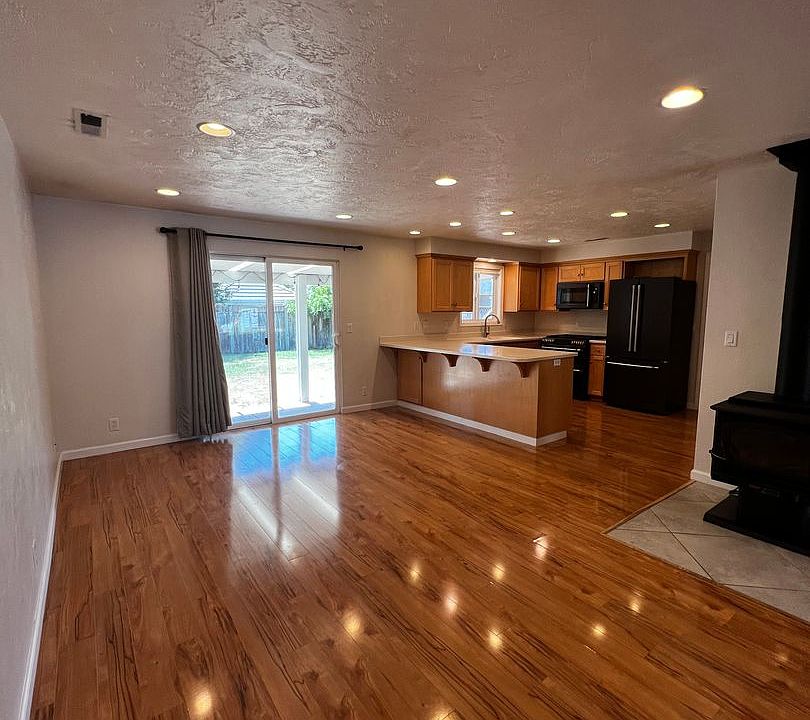 1st image of 1370 Brickley Rd