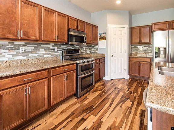 5th image of 2398 Darby Rose Ln