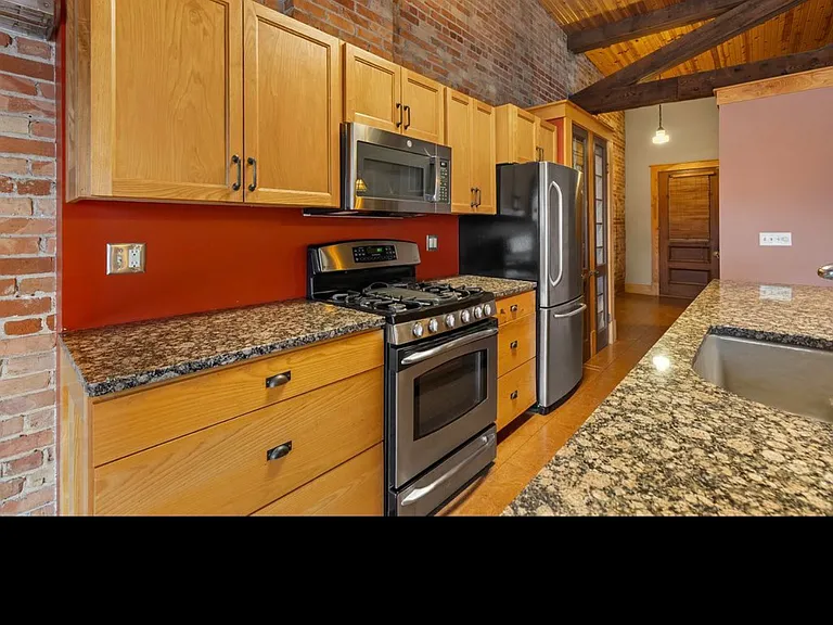 131 W Kalamazoo Ave — Photo 8