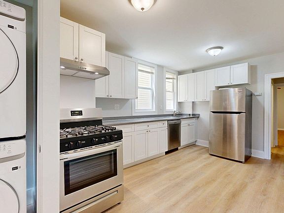 2nd image of 205 Chelsea St APT 3