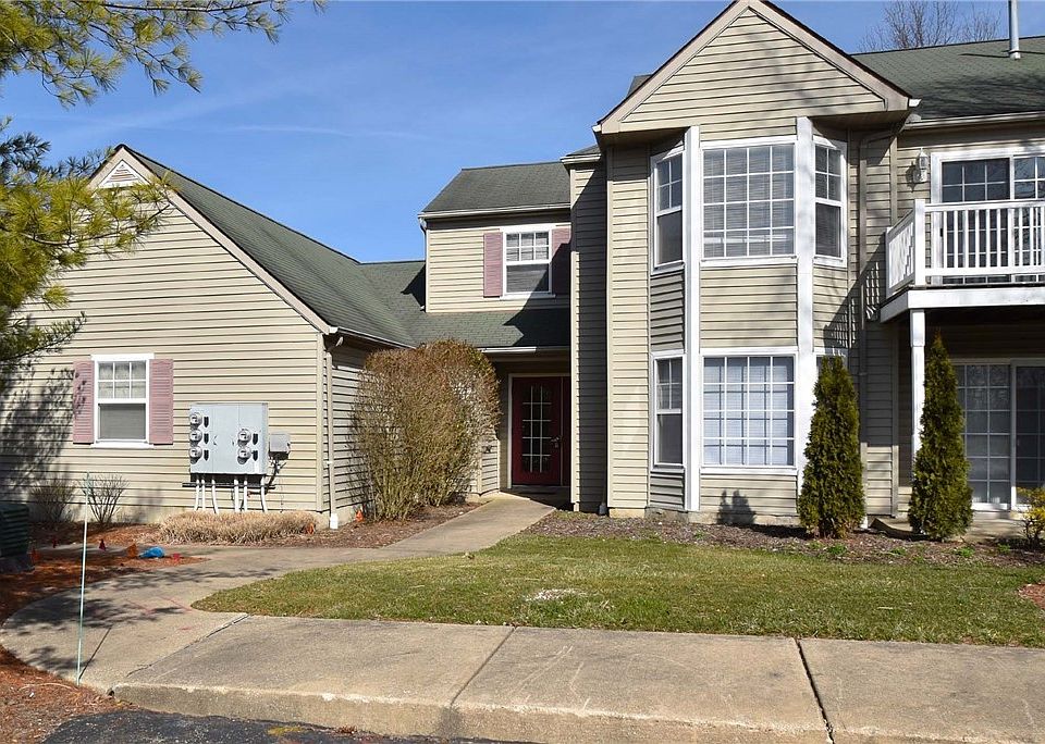 1st image of 1071 Fleetwood Dr APT F