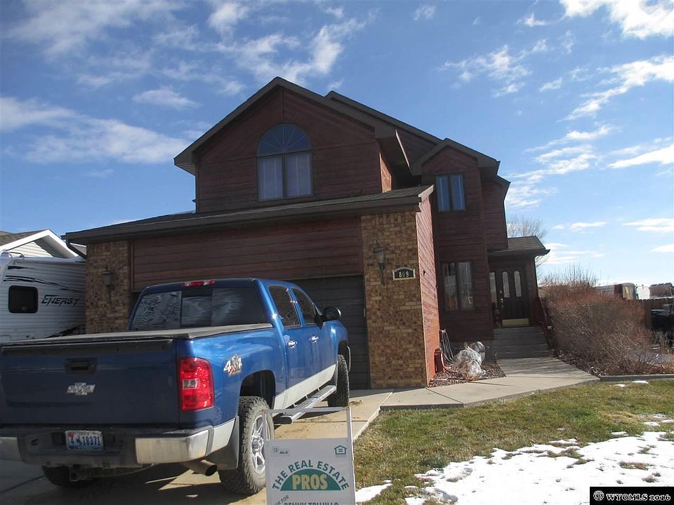 1st image of 809 Burr Dr