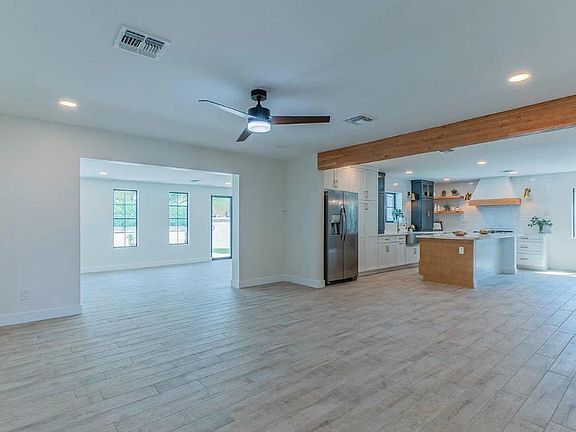 5th image of 8232 E Montecito Ave