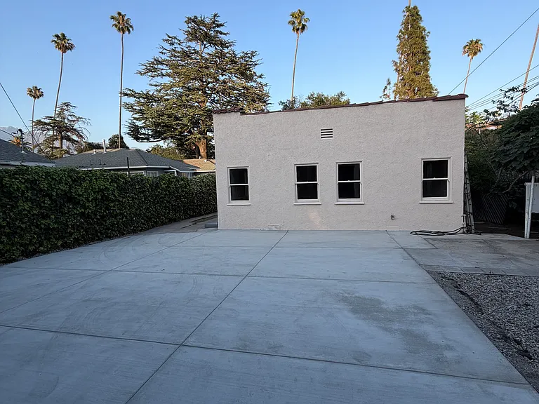 65 N Parkwood Ave — Photo 15