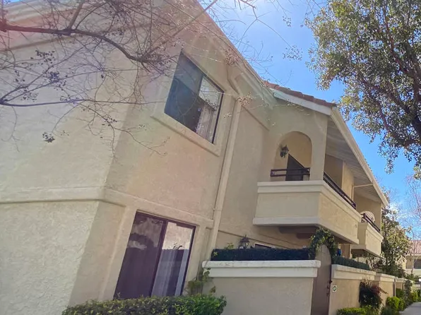 18808 Mandan St APT 312, Santa Clarita, CA 91351