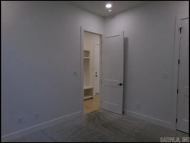 73 Tournay Cir — Photo 8