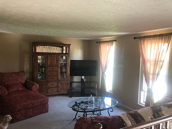 5th image of 211 Assisiview Ct