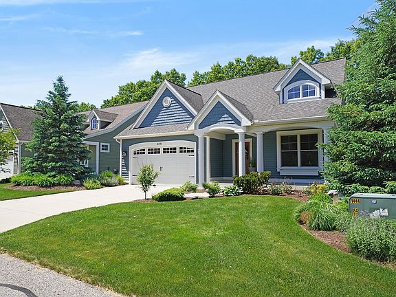 3rd image of 4081 E Gables Ct NE #18