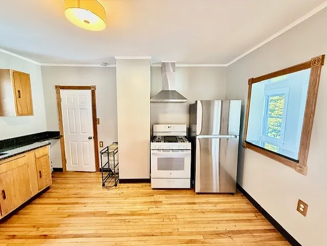 80 Carroll St #2 — Photo 3