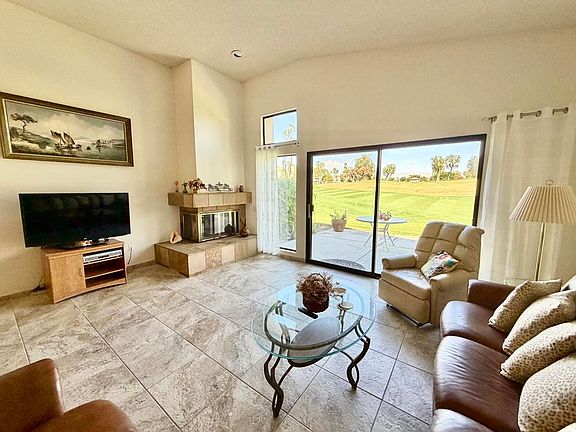 4th image of 36 Mission Ct