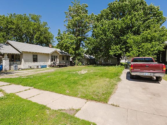 3rd image of 728 S Ida 16/ Acres