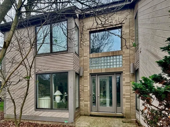 505 Colony Ct, Gibsonia, PA 15044