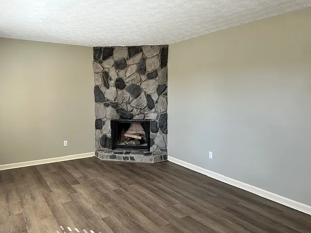 2 bed, 1.5 bath, 950 sqft, $1,500 — Photo 3