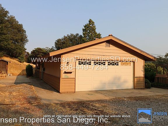 2nd image of 3742 Royal Dr